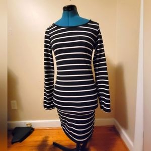 HEART & Hips Long Sleeve Bodycon. Perfect Shape. (Ss)